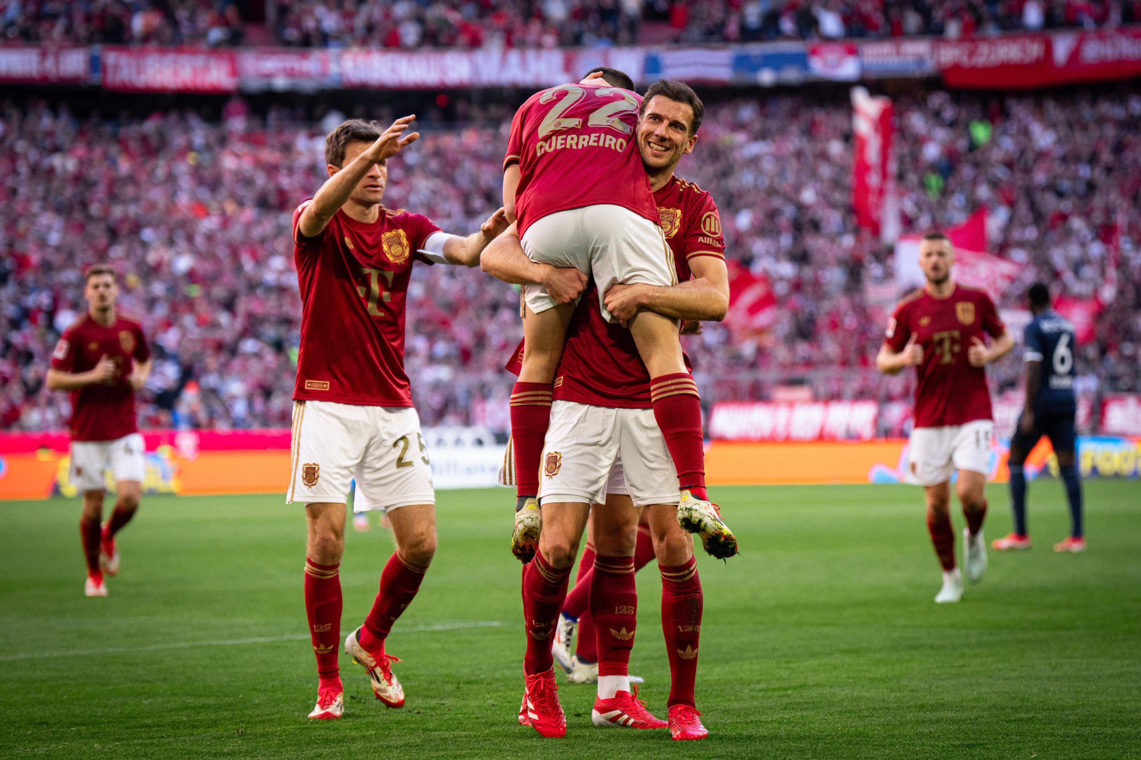 德甲赛程吃紧,尼斯冲刺阶段复出首秀,赛场秩序良好,资深球员宣示担当的简单介绍 德甲赛程吃紧,尼斯冲刺阶段复出首秀,赛场秩序良好,资深球员宣示担当的简单介绍